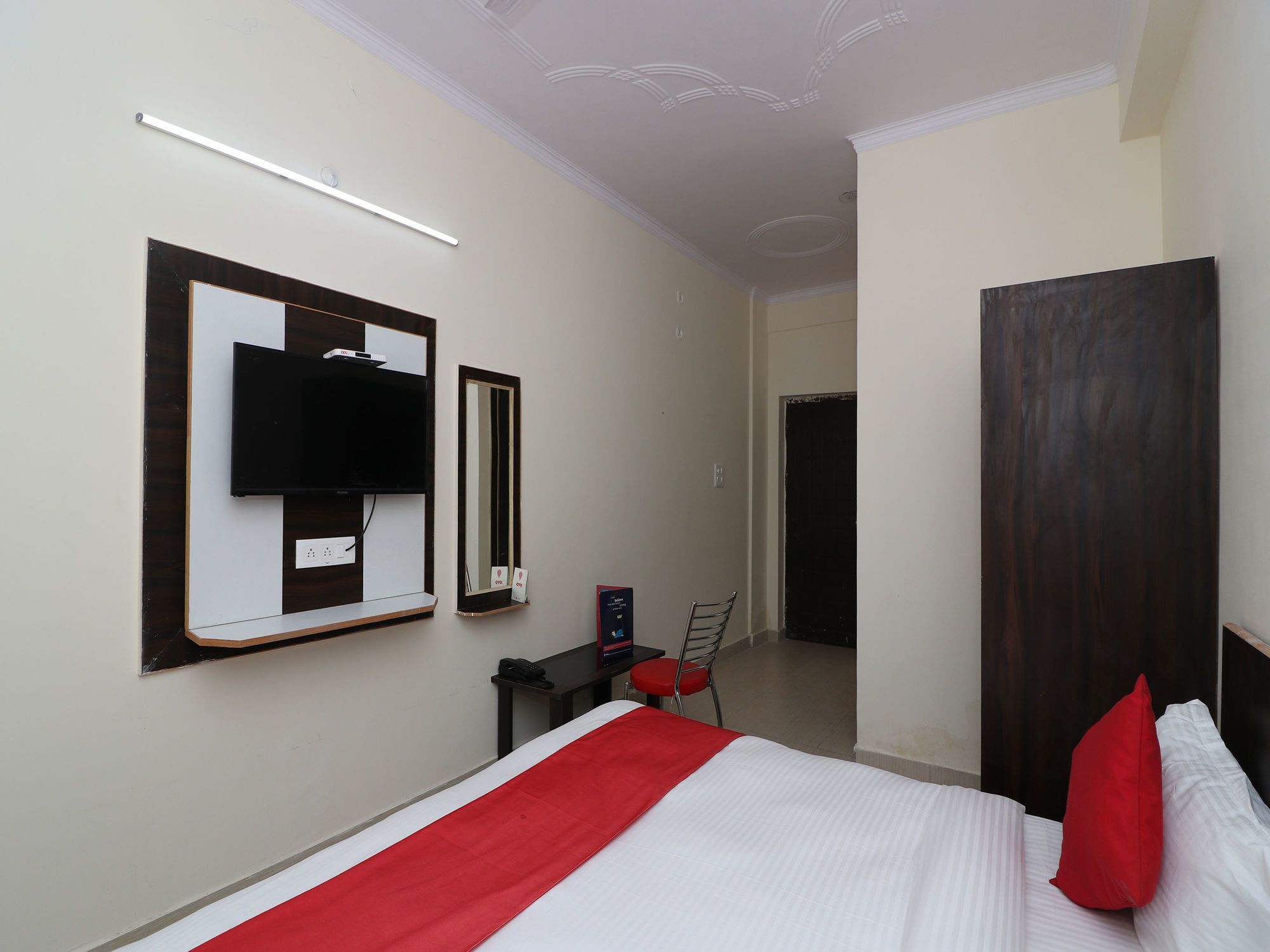 Oyo 14825 Hotel Siddheshwar Rishikesh Bagian luar foto